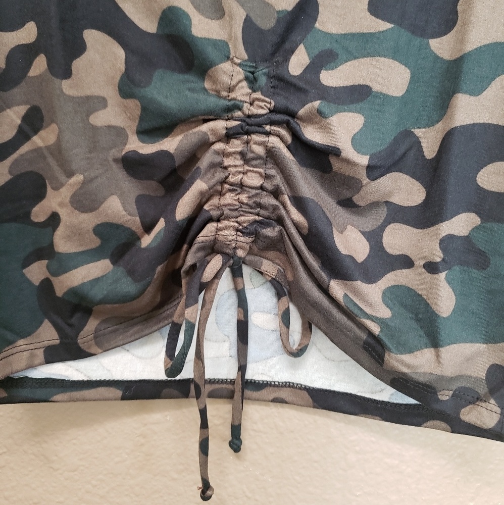 FLASH SALE Long sleeve camo croptop - Picture 5 of 7